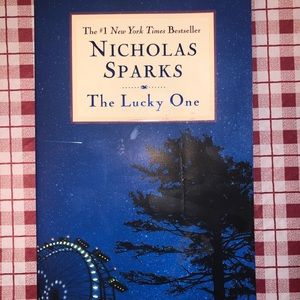NICHOLAS SPARKS THE LUCKY ONE BOOK